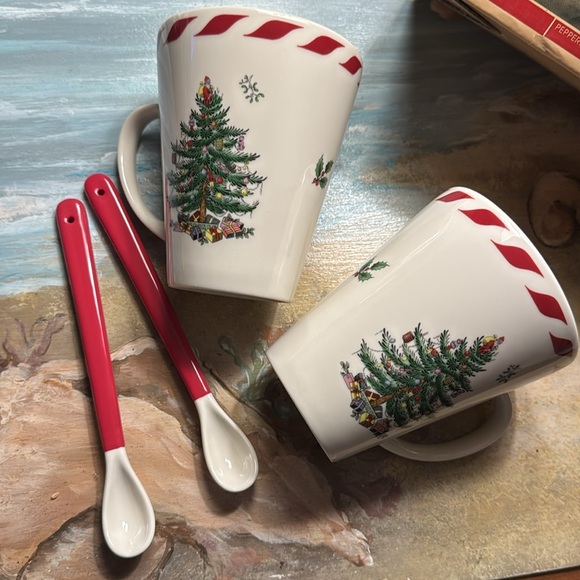 NIB Spode Christmas Tree mug set with spoons - Picture 9 of 16